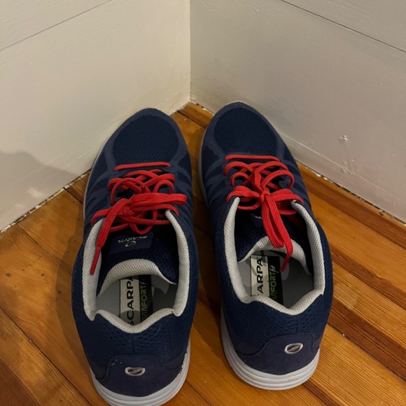 Men’s Scarpa Sneakers Size 10.5 - Picture 3 of 4